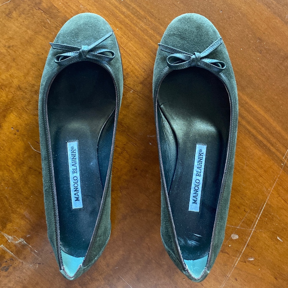 Manolo Blahnik Green suede ballet flats
